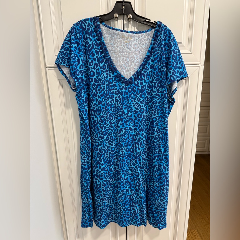 Lilly Pulitzer Blue and Gray Animal Print Top